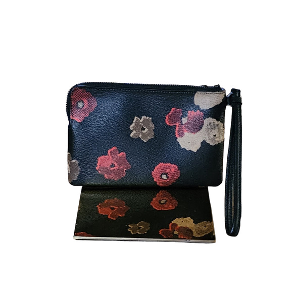 Coach Corner Zip Halftone Floral Print Wristlet F55824 100 Authentic - Picture 2 of 6
